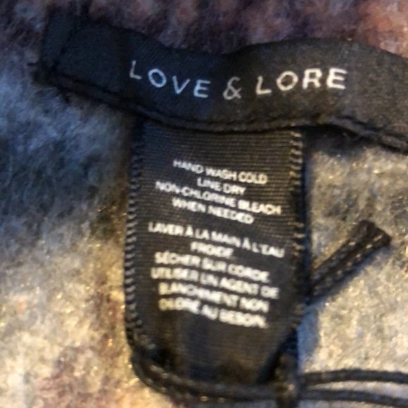 LOVE& LORE CABIN FEVER BLANKET SCARF GREY MULTI - Picture 4 of 8